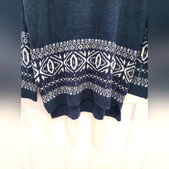 Joe Fresh Turtleneck Tunic sweater. SIZE Large - Picture 3 of 6